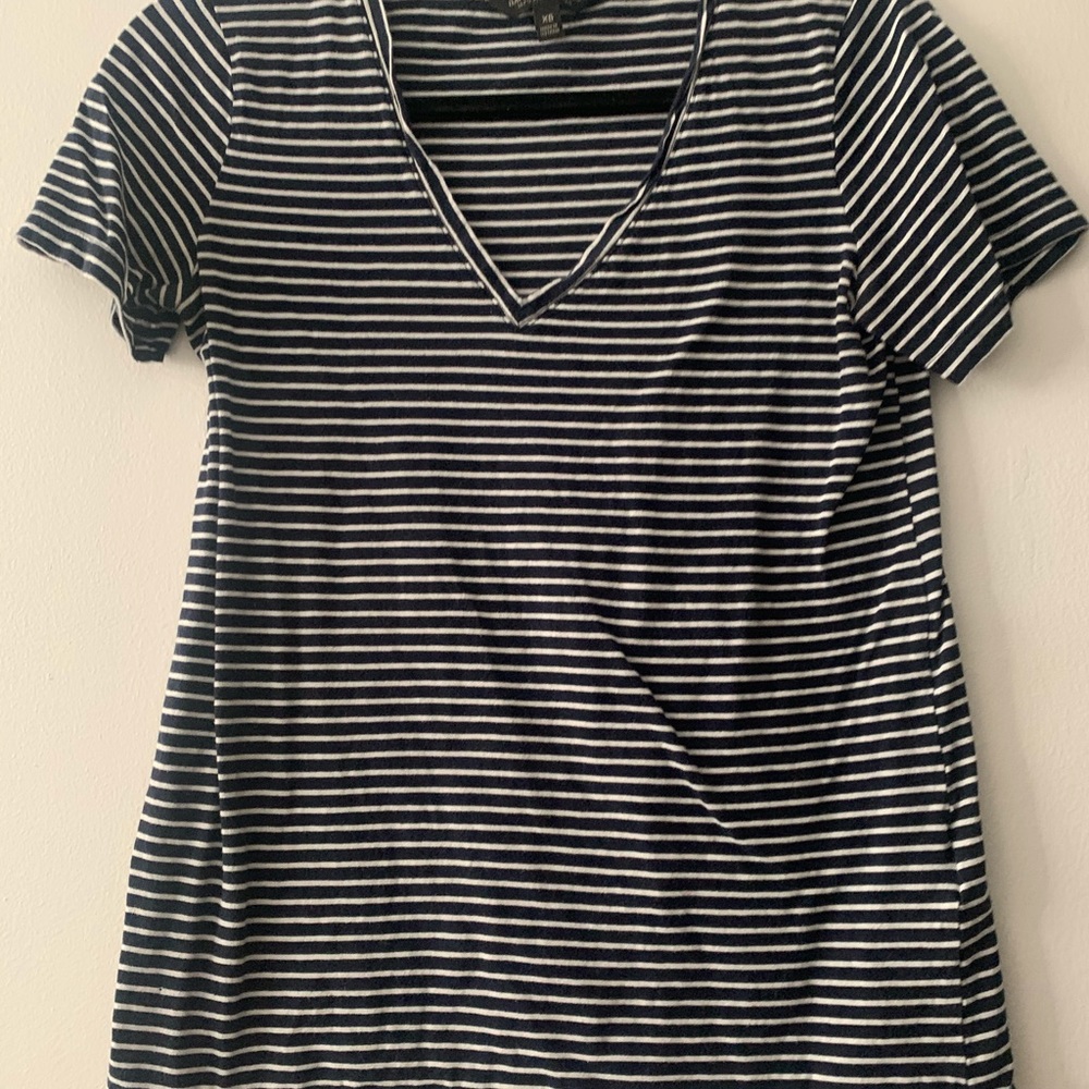 Banana republic navy tshirt